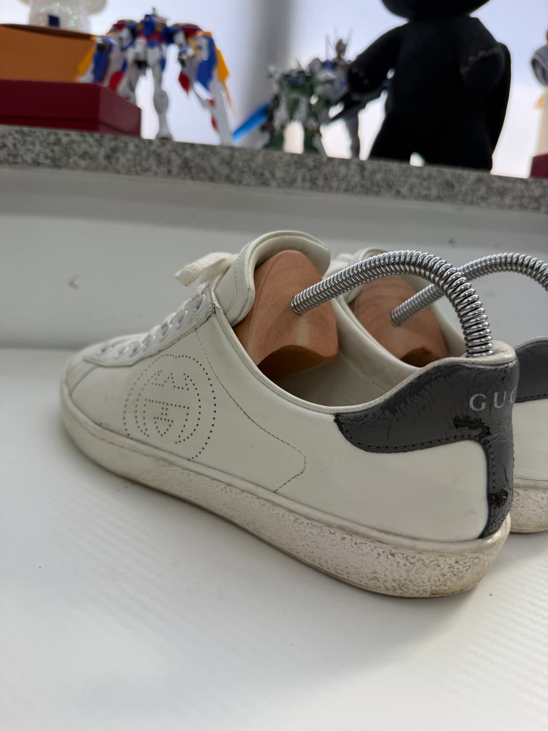 정품) 구찌 에이스 인터로킹 G 펀칭 스니커즈 8 상품이미지6
