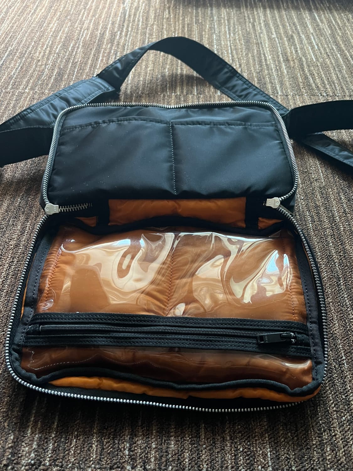 포터 탱커 숄더백 스몰 블랙 상품이미지6