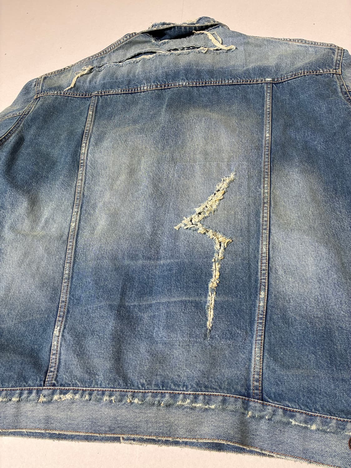 발렌시아가 패치 디스트로이드 데님 자켓 블루 3사이즈 상품이미지6