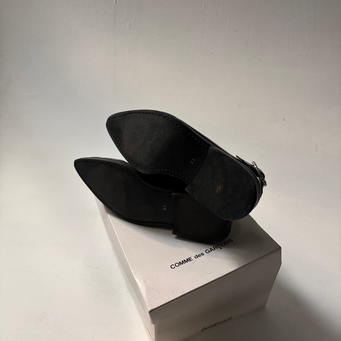 Crystal Buckle Cut-Out Shoes 상품이미지10