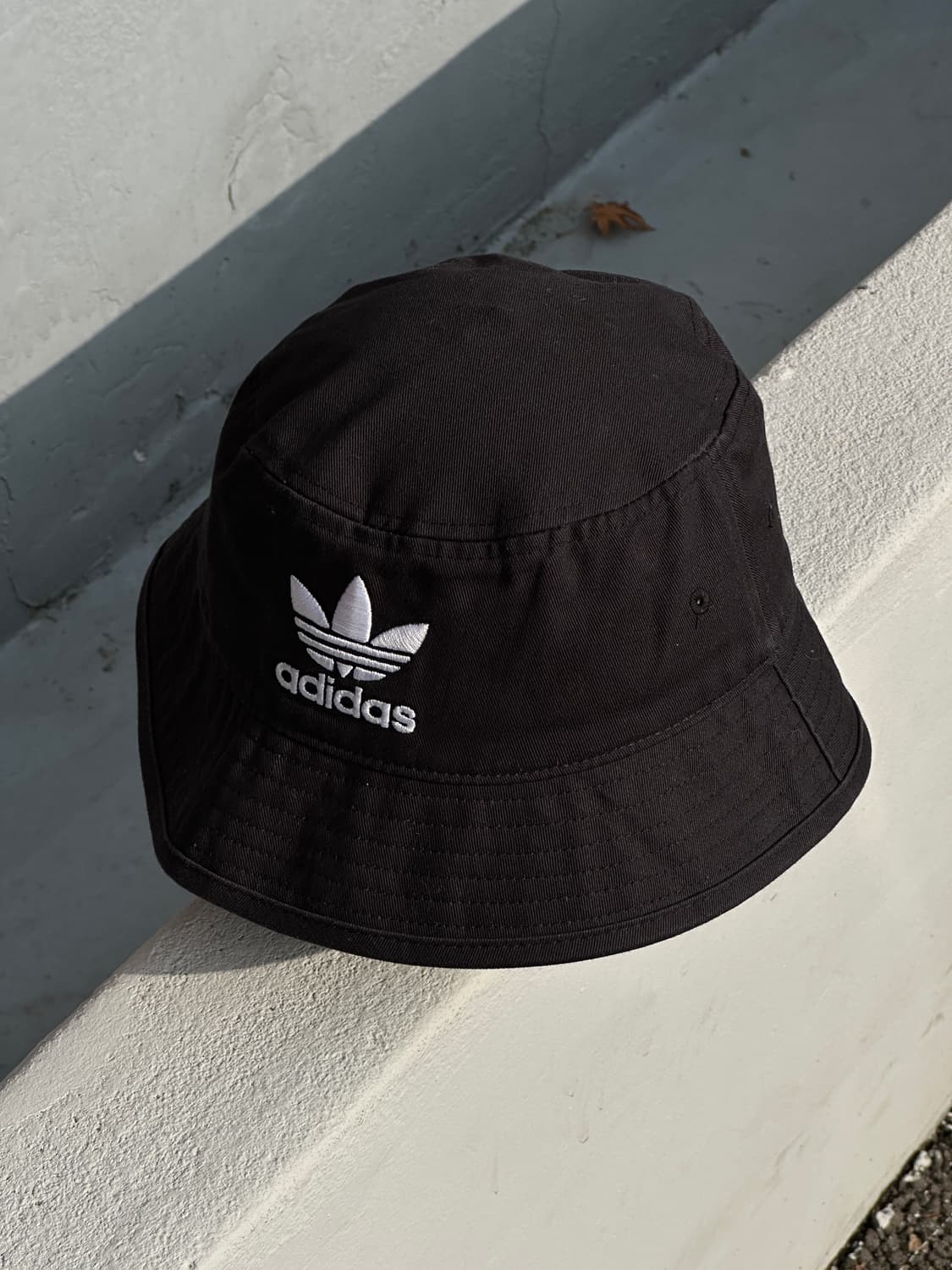 [L] 아디다스 로고 블랙 버킷햇 모자 상품이미지2