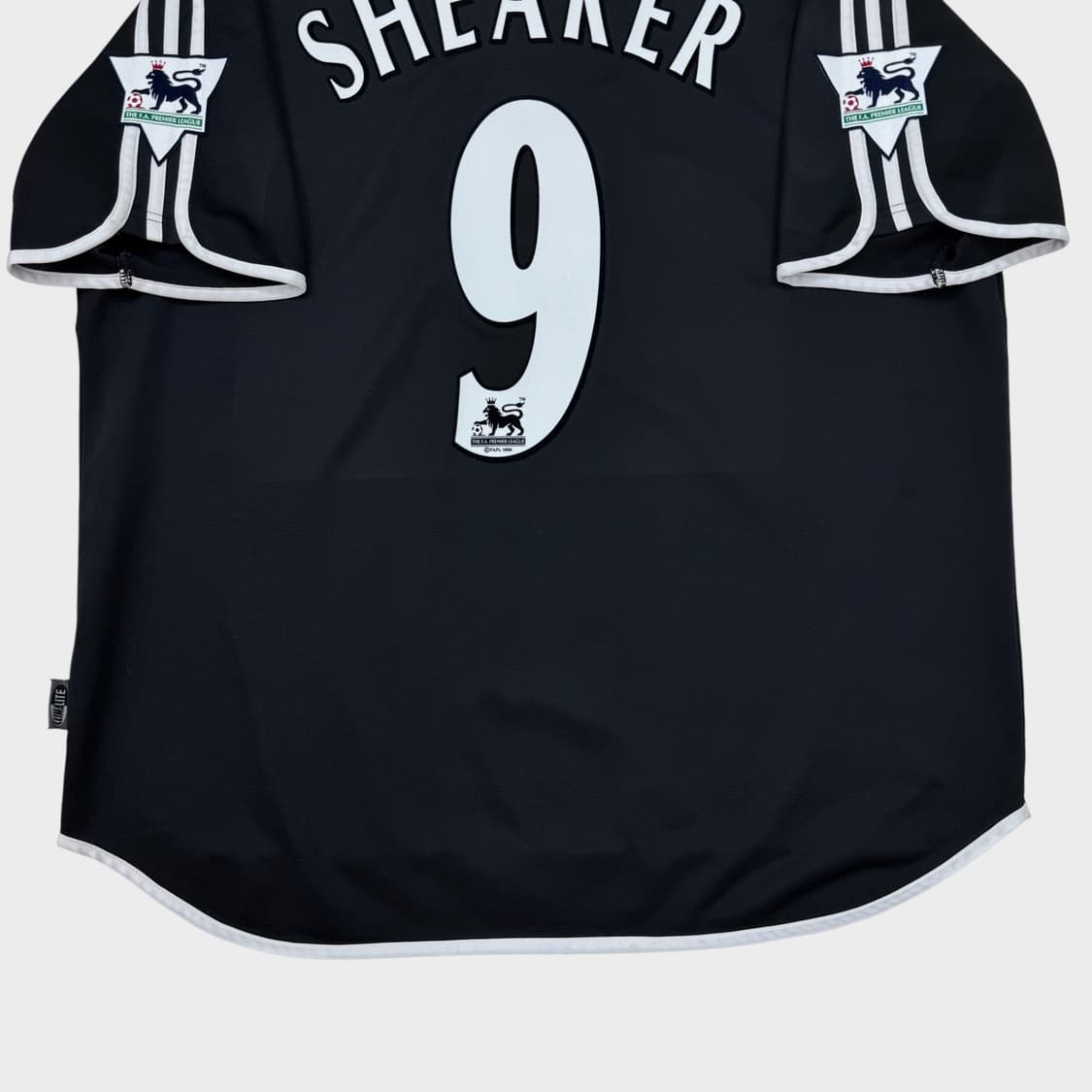 00-01 뉴캐슬 유나이티드 어웨이 No.9 앨런 시어러 상품이미지8