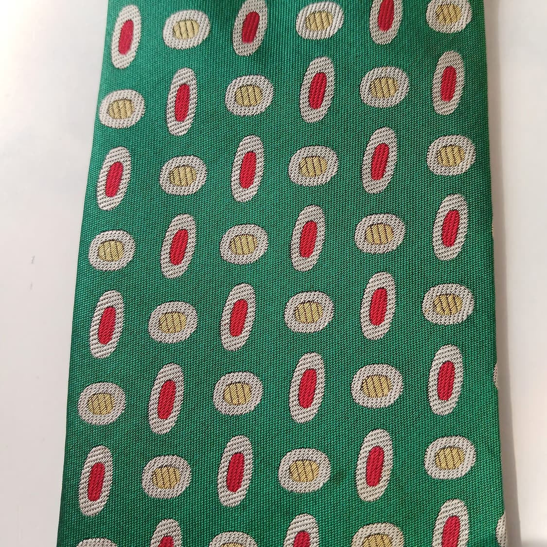 입생로랑 실크 그린 도트 패턴 넥타이 9.3cm A등급 E850
 상품이미지6