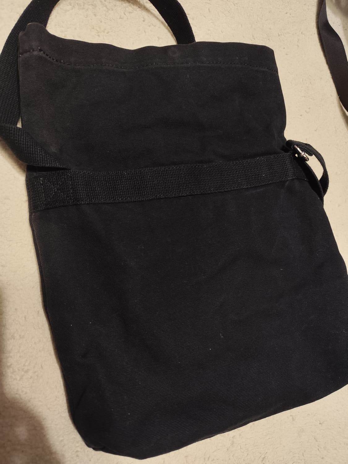 타미진스 블랙 크로스백 코튼 플랩 로고 엠브로이드 상품이미지4