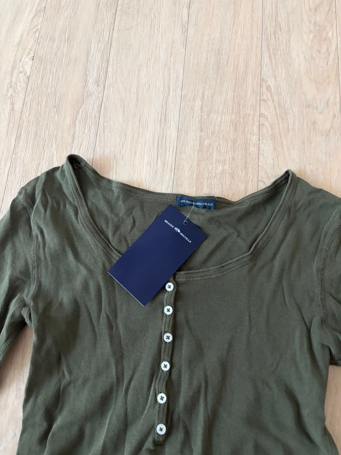 브랜디멜빌 카키 긴팔 티셔츠 상품이미지1