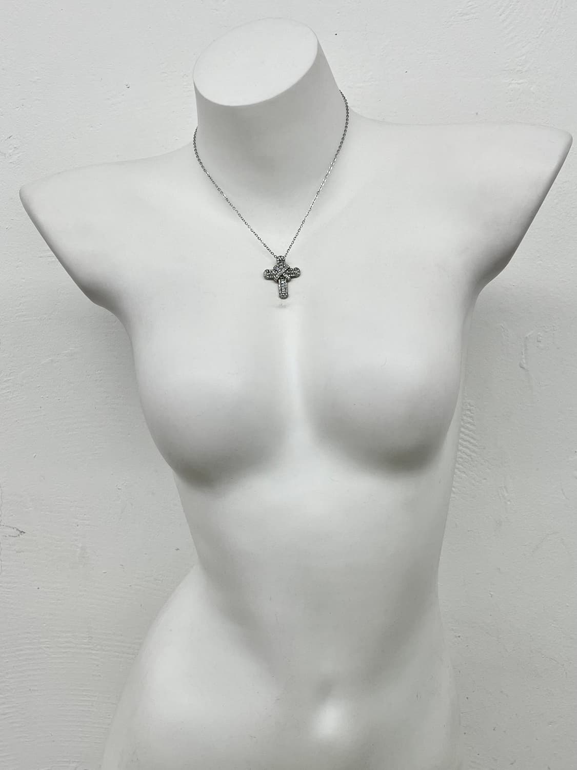 큐빅 십자가 네크리스 상품이미지4