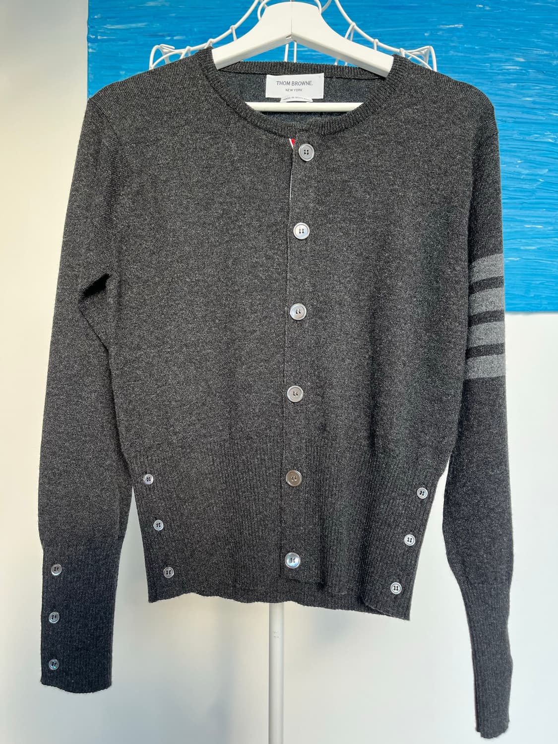 새상품) 톰브라운 캐시미어 클래식 크루넥 4-바 카디건 상품이미지5