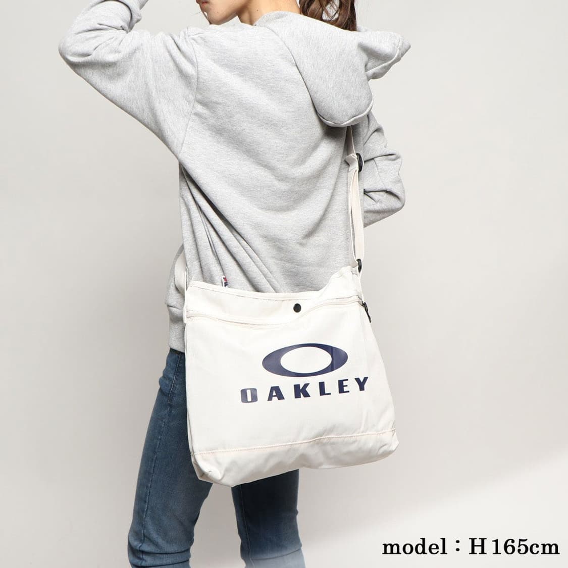 오클리 에센셜 크로스백 블랙 새제품 상품이미지5