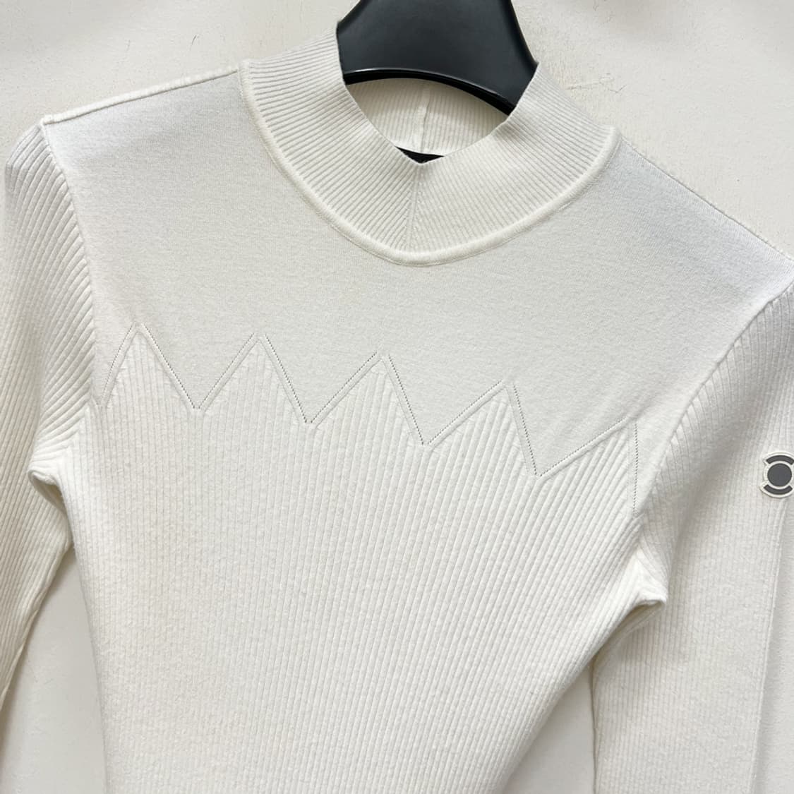 와이드앵글 우먼 조직변형 반넥 스웨터 95 상품이미지3