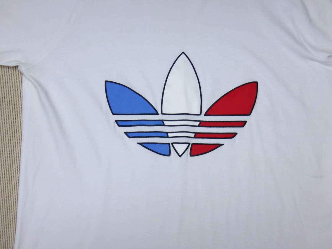 (2XL) 아디다스 남성 트라이컬러 반팔티 GQ8921 상품이미지4