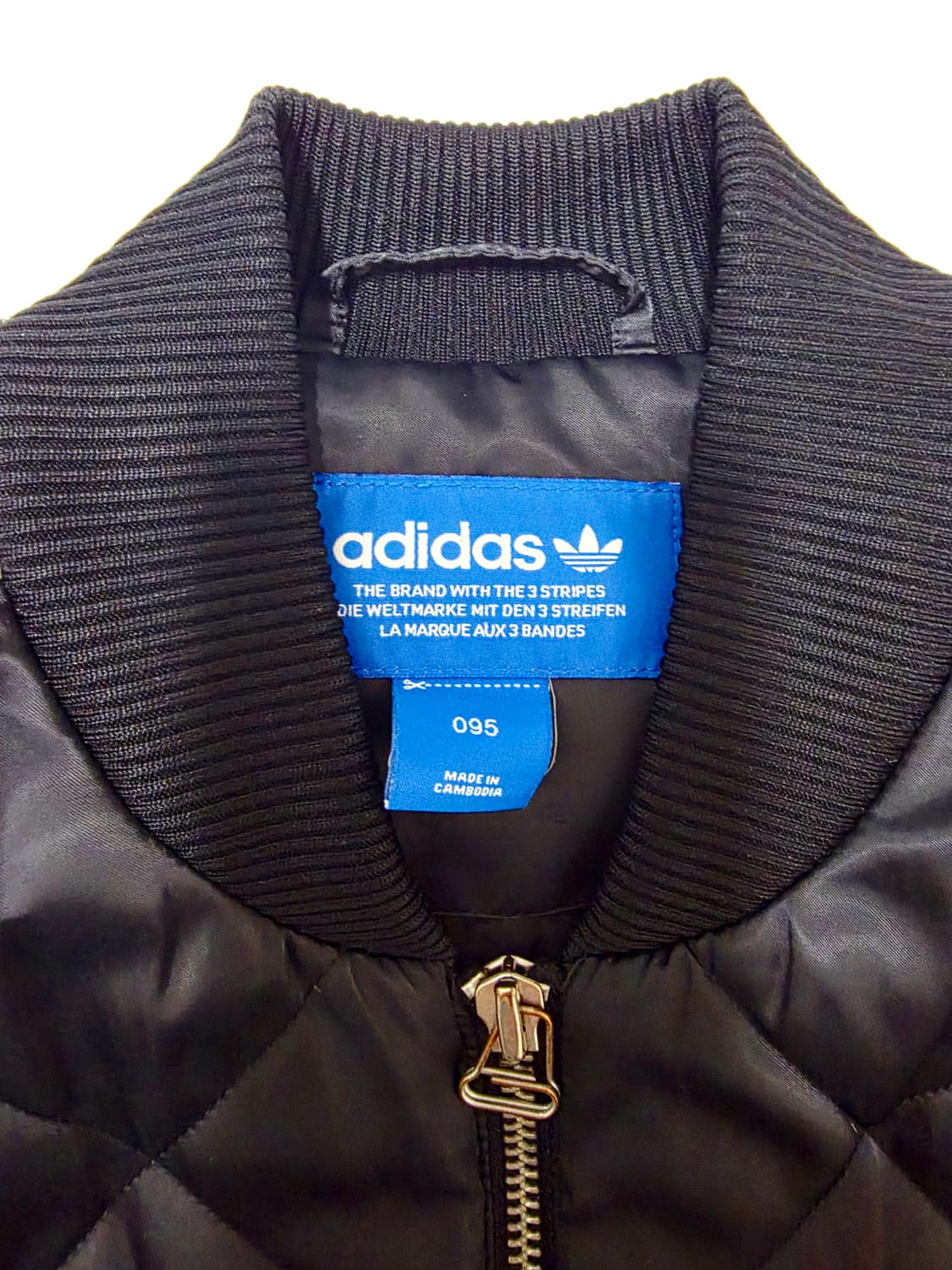 [아디다스] 올블랙 트레포일 삼선 다이아몬드 퀼팅 봄버 자켓 95 상품이미지4