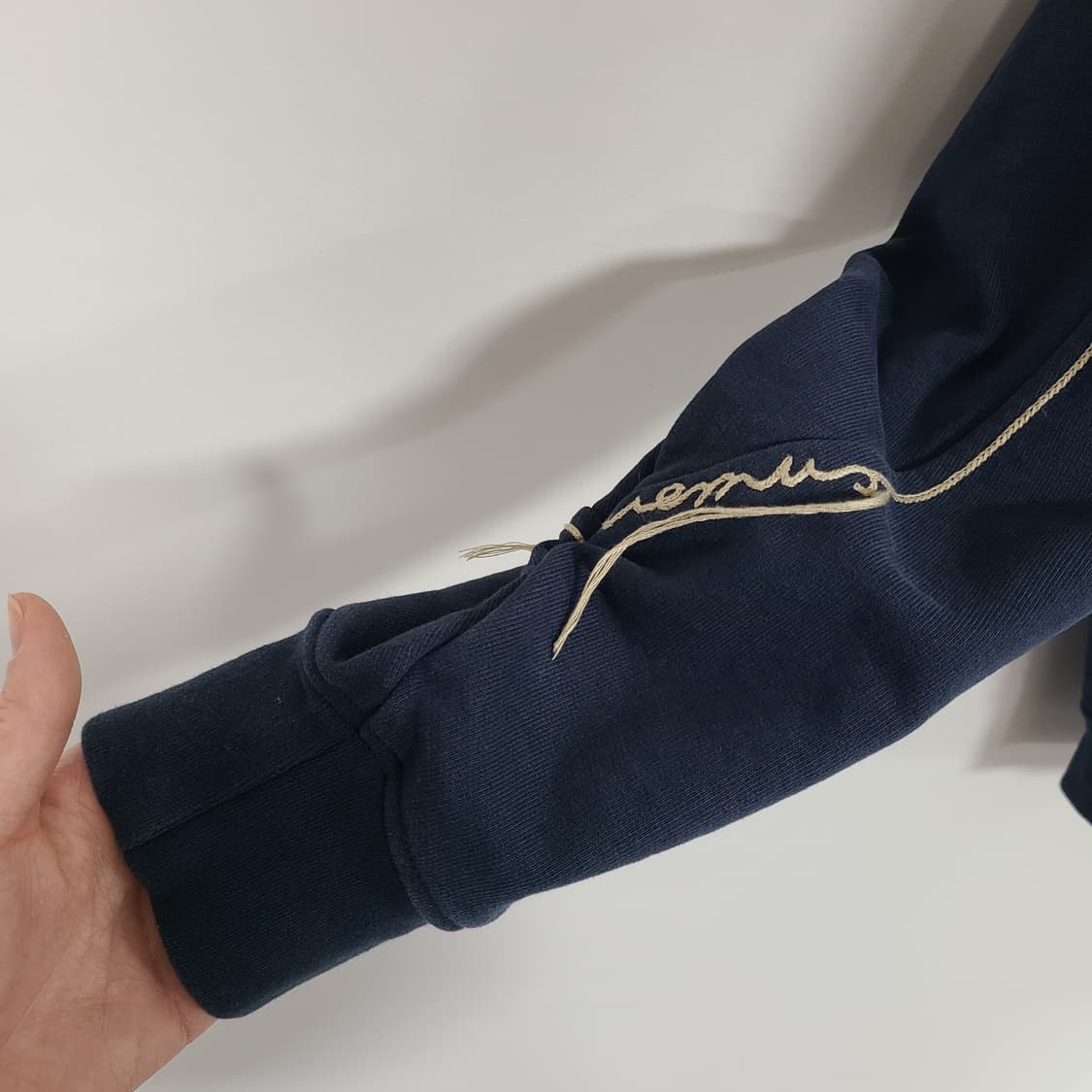 자크뮈스 정품 피오 자수 로고 스웻셔츠 네이비 L 상품이미지4