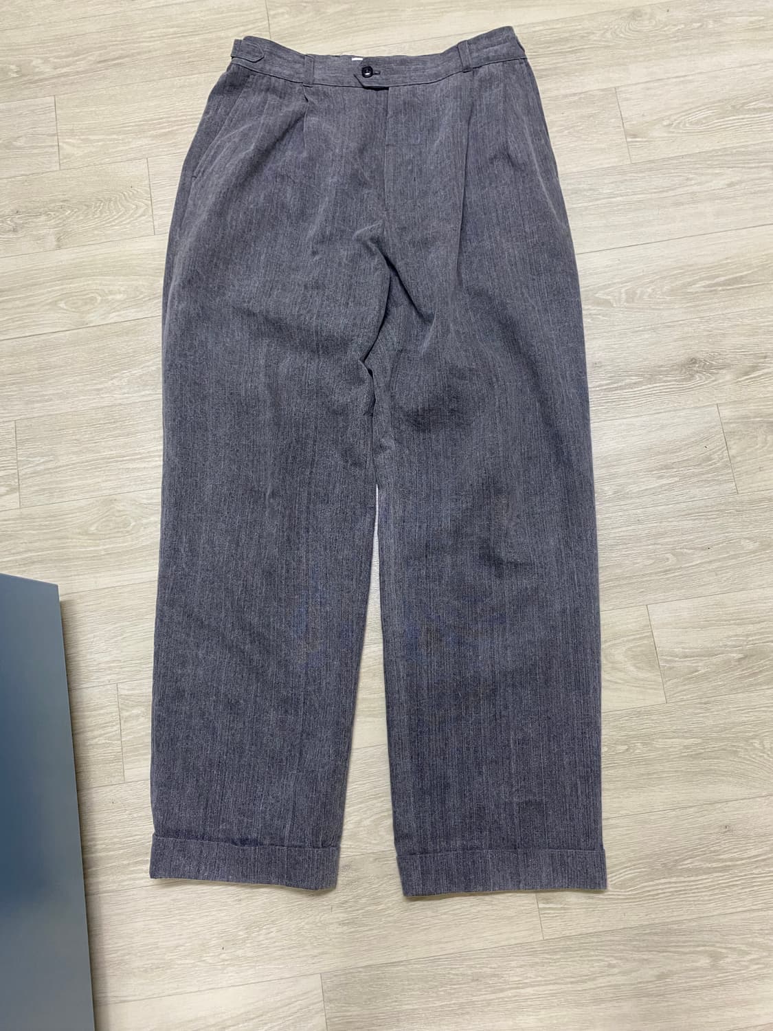 Mono prive Textured Two Tuck Trousers 1 상품이미지1