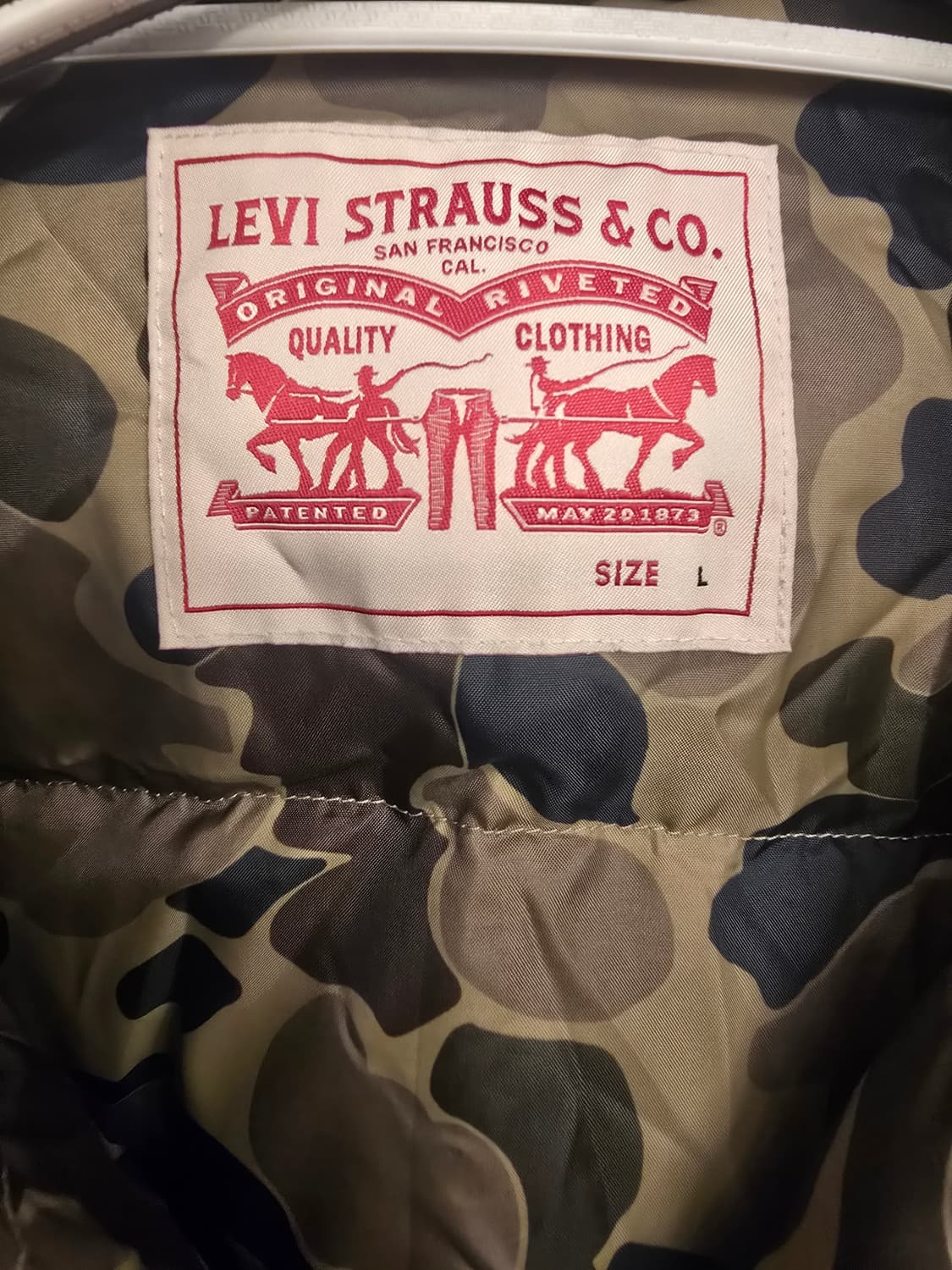 Levi's (리바이스) RDS 
다운패딩 상품이미지2