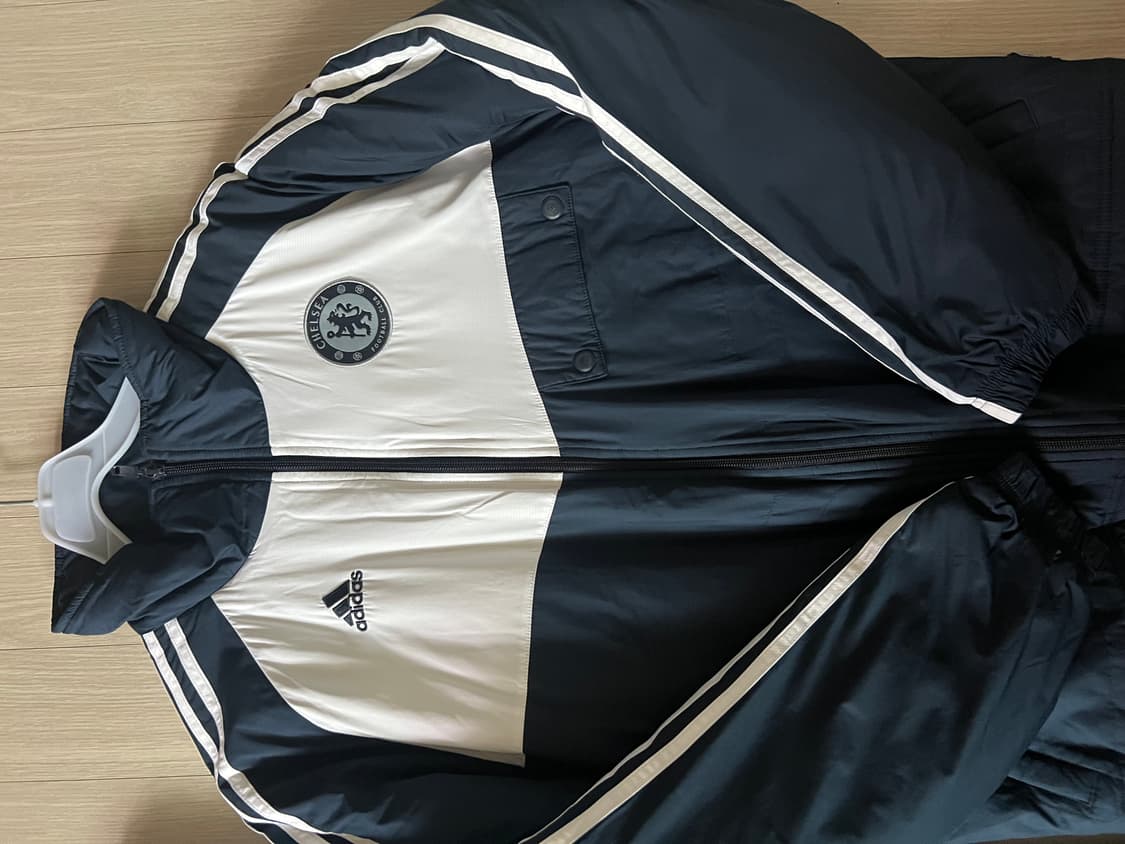 아디다스 패딩 상품이미지1