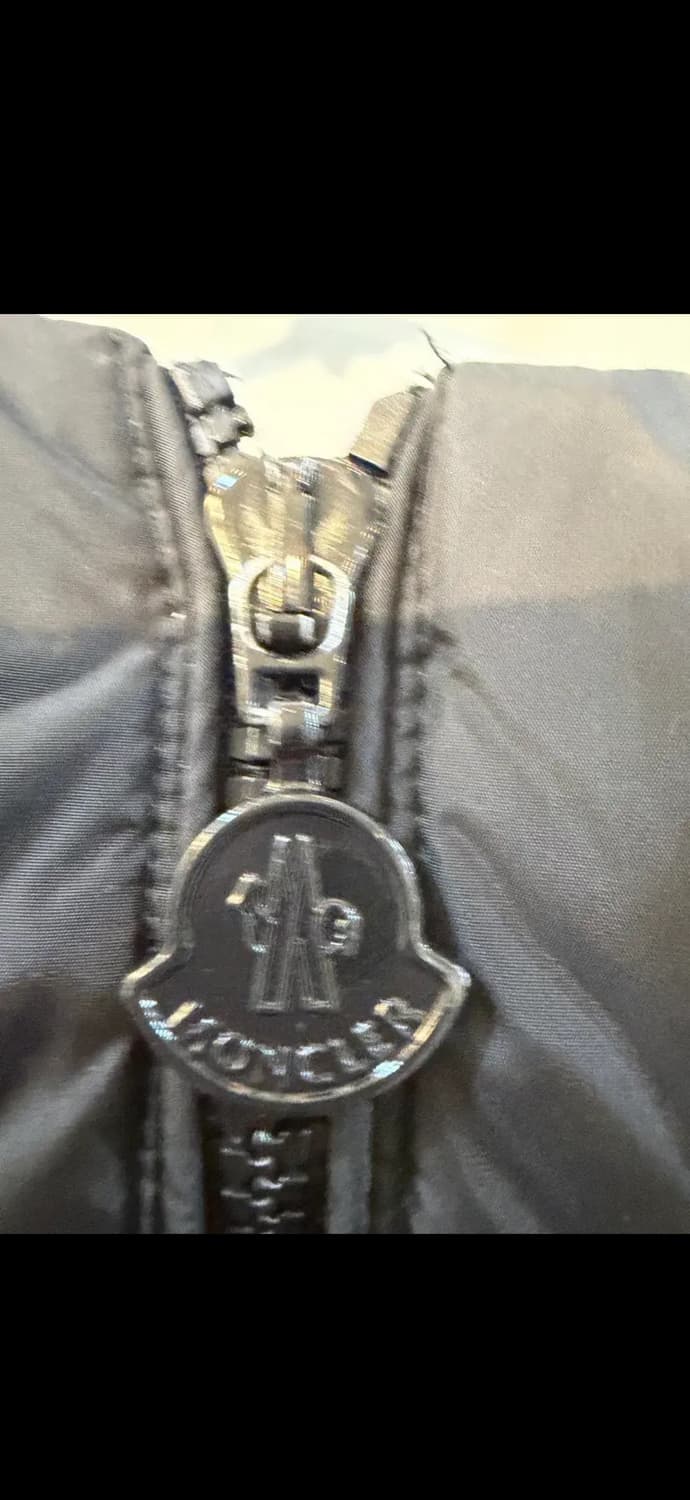 몽클레어 블랙 숏 패딩 점퍼 상품이미지2