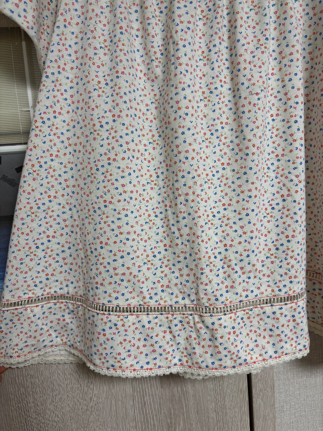 마루 빈티지 모리걸 잔꽃 크로셰 스퀘어넥 티셔츠 상품이미지4