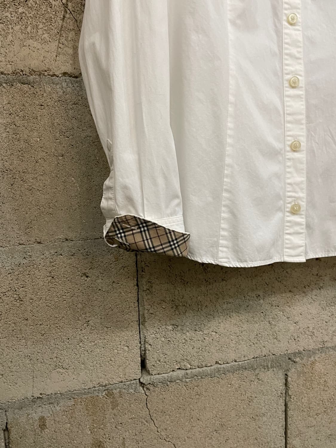 버버리 크레스트 로고 화이트 셔츠 상품이미지3