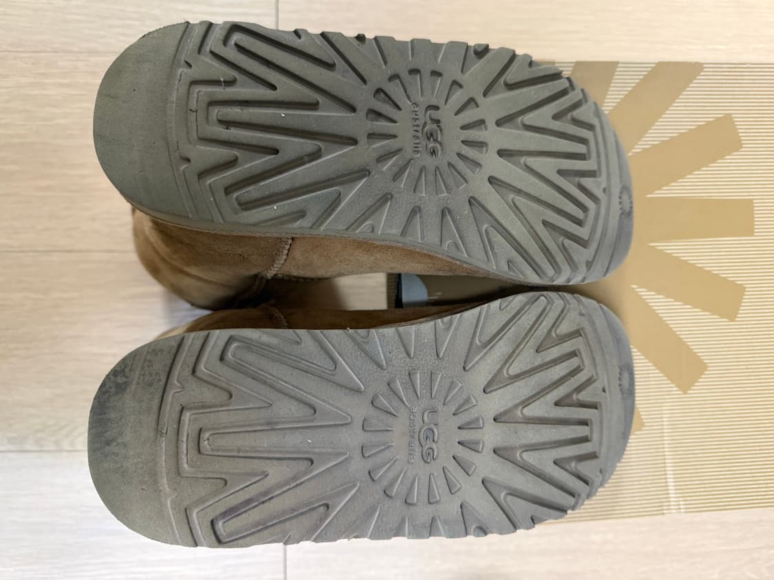 어그 클래식 오버로크 스티치 숏 부츠 230사이즈 상품이미지6