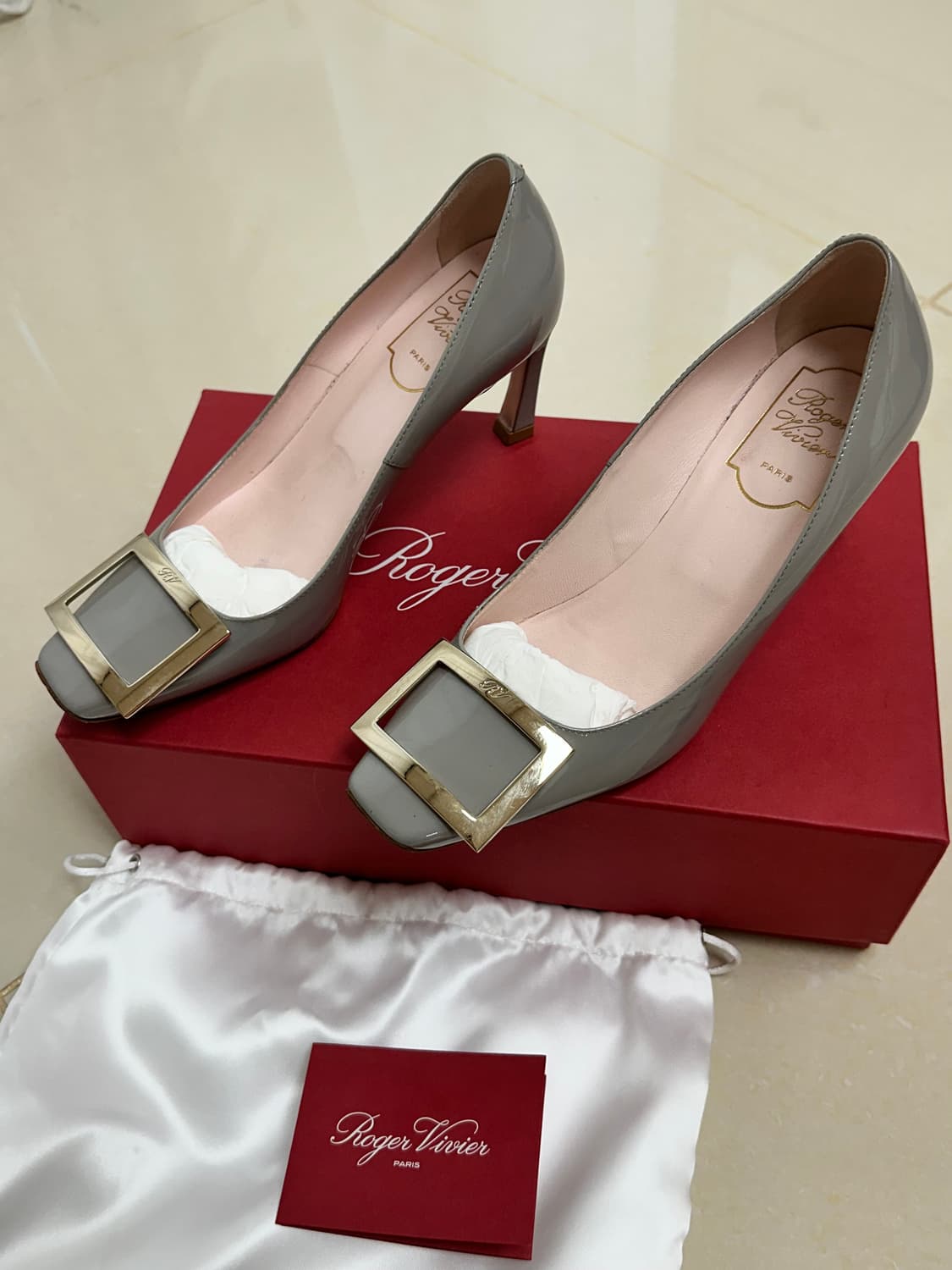 로저비비에 트럼펫 펌프스 그레이 힐 36(230)사이즈 팝니다 상품이미지2