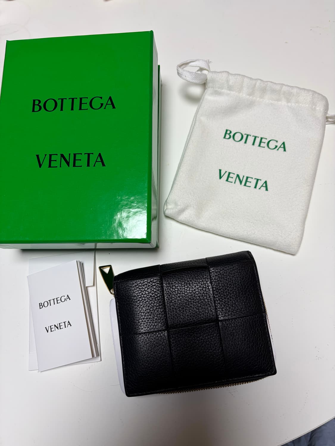 보테가 베네타 카세트 반지갑 블랙 상품이미지1