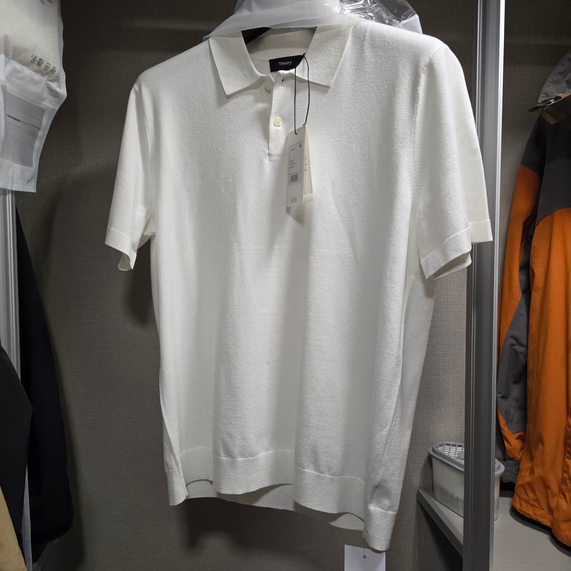 띠어리 고리스반팔 화이트 L 상품이미지1