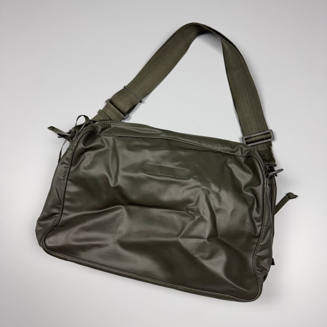 요시다포터 러기지라벨 뉴라이너 숄더백 올리브 상품이미지3