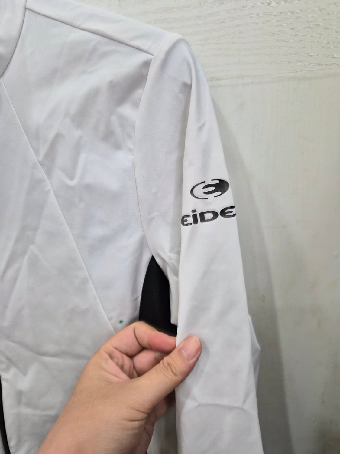S,90)) EiDER 아이더 바람막이 점퍼! 화이트 & 블랙~ 상품이미지3