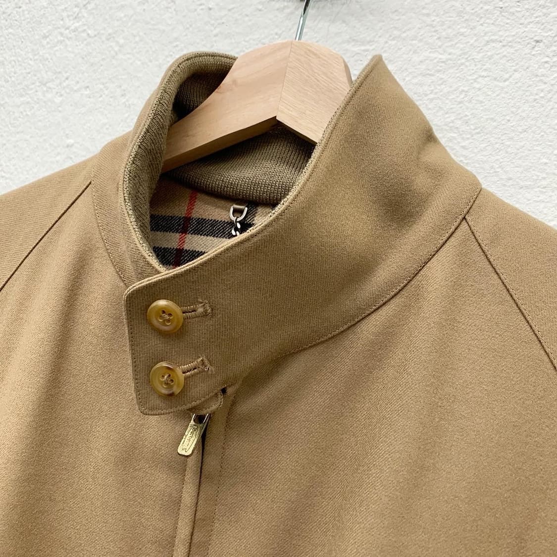 버버리 베이지 울 바라쿠타 해링턴 자켓 상품이미지3