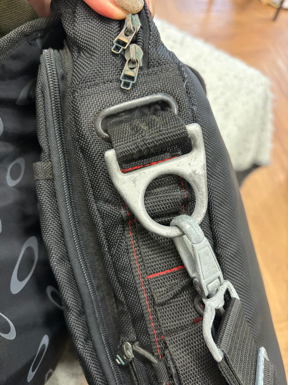 N99. 오클리 빈티지 메신저백 상품이미지4