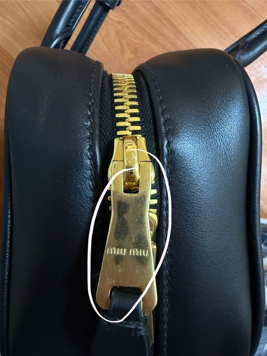 [미우미우] 아르카디 라지 블랙 상품이미지10