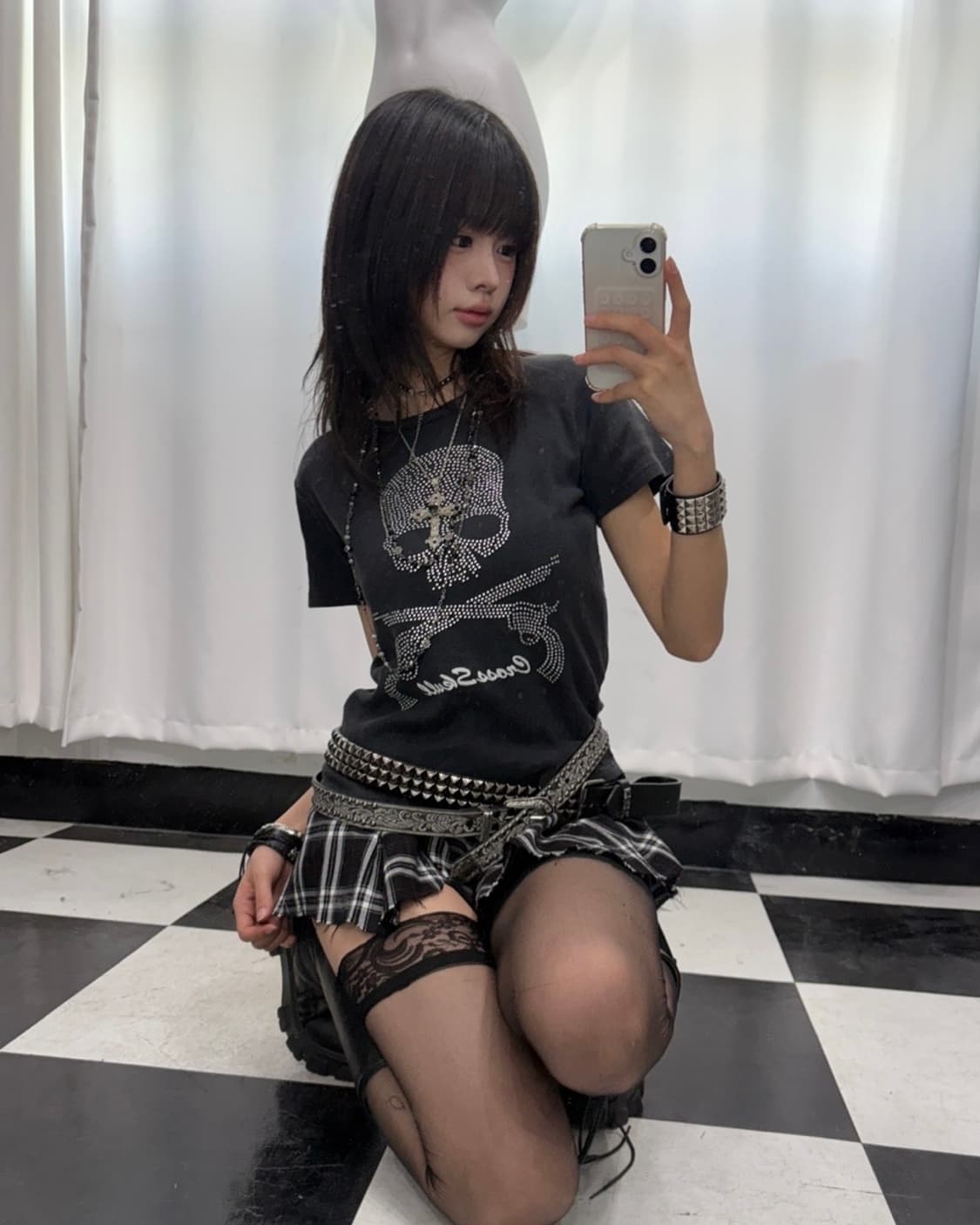 🎸블랙 스컬 비즈 디테일 티셔츠🎸 상품이미지2