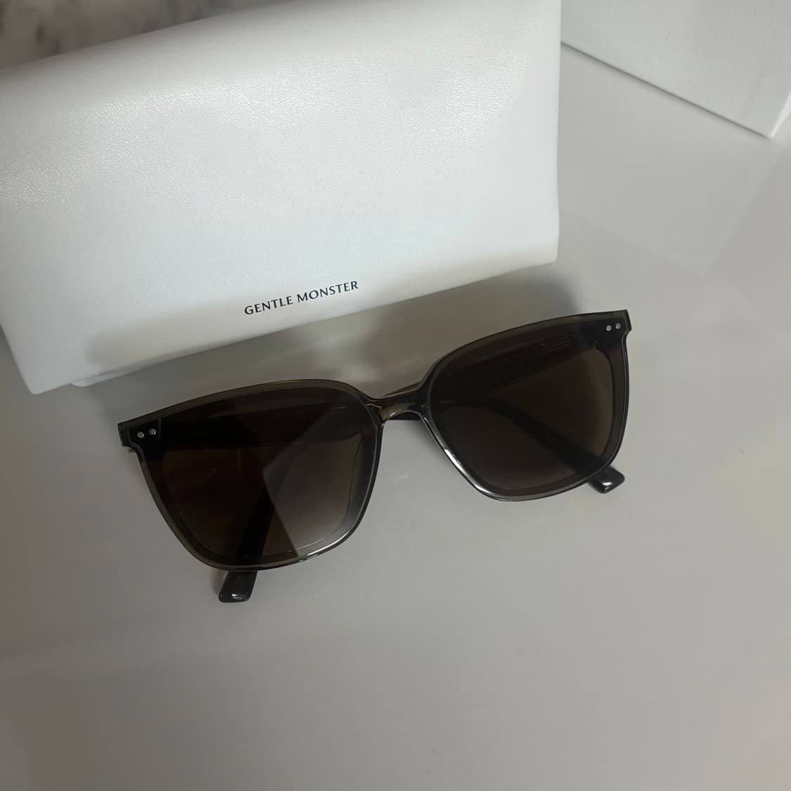 젠틀몬스터 하이저 새상품급 선글라스 상품이미지6