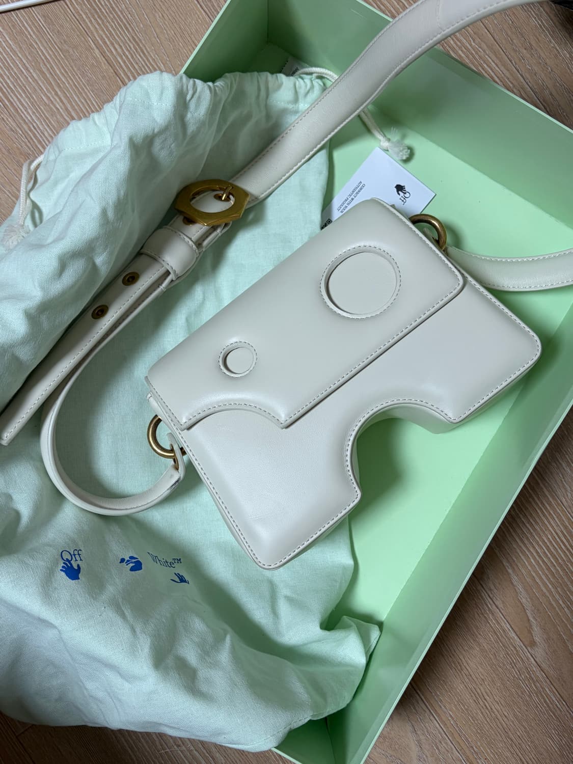 오프화이트 버로우22 스무스 레더 숄더백 상품이미지1