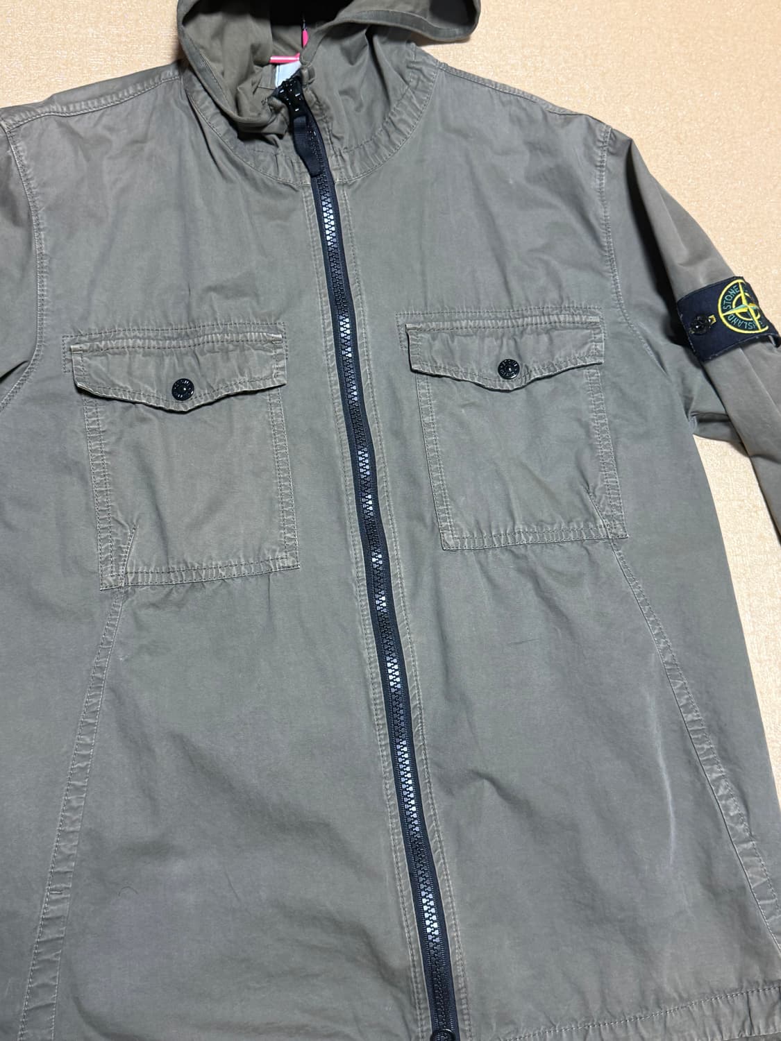 [사이즈 모름]스톤 아일랜드 가먼트 후드 자켓 카키 상품이미지3