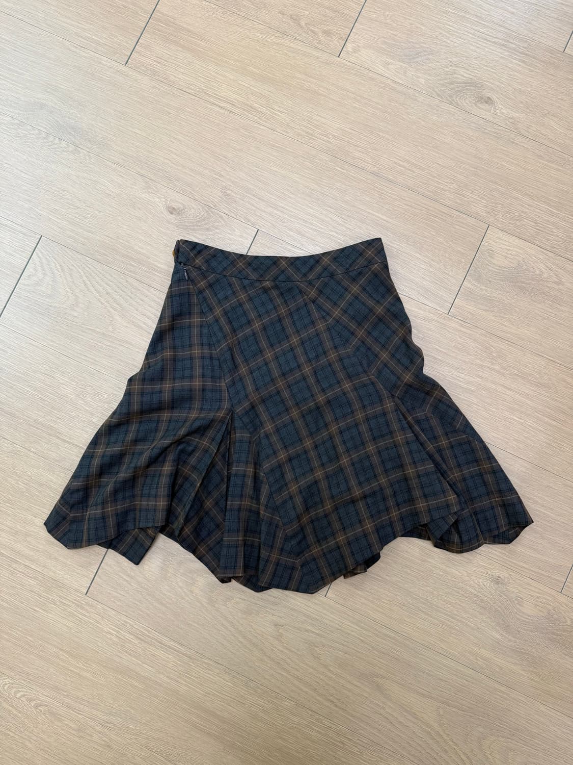 비비안웨스트우드 체크 스커트 상품이미지4