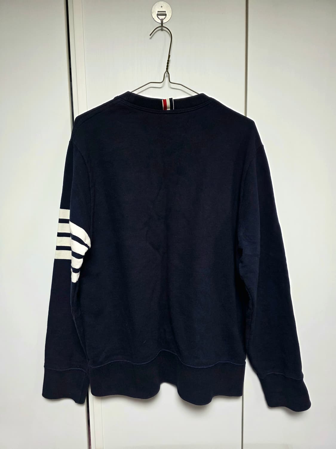 톰브라운 네이비 삼선 맨투맨 5사이즈 XL 상품이미지3