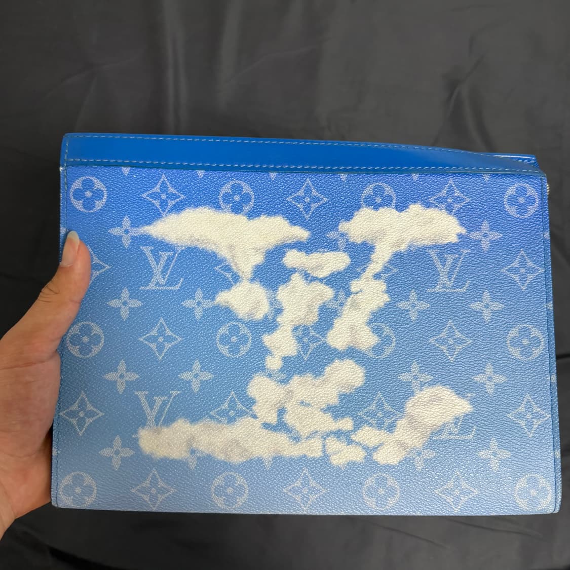 [새상품급.정품] 루이비통 클라우드 보야주 클러치 상품이미지2