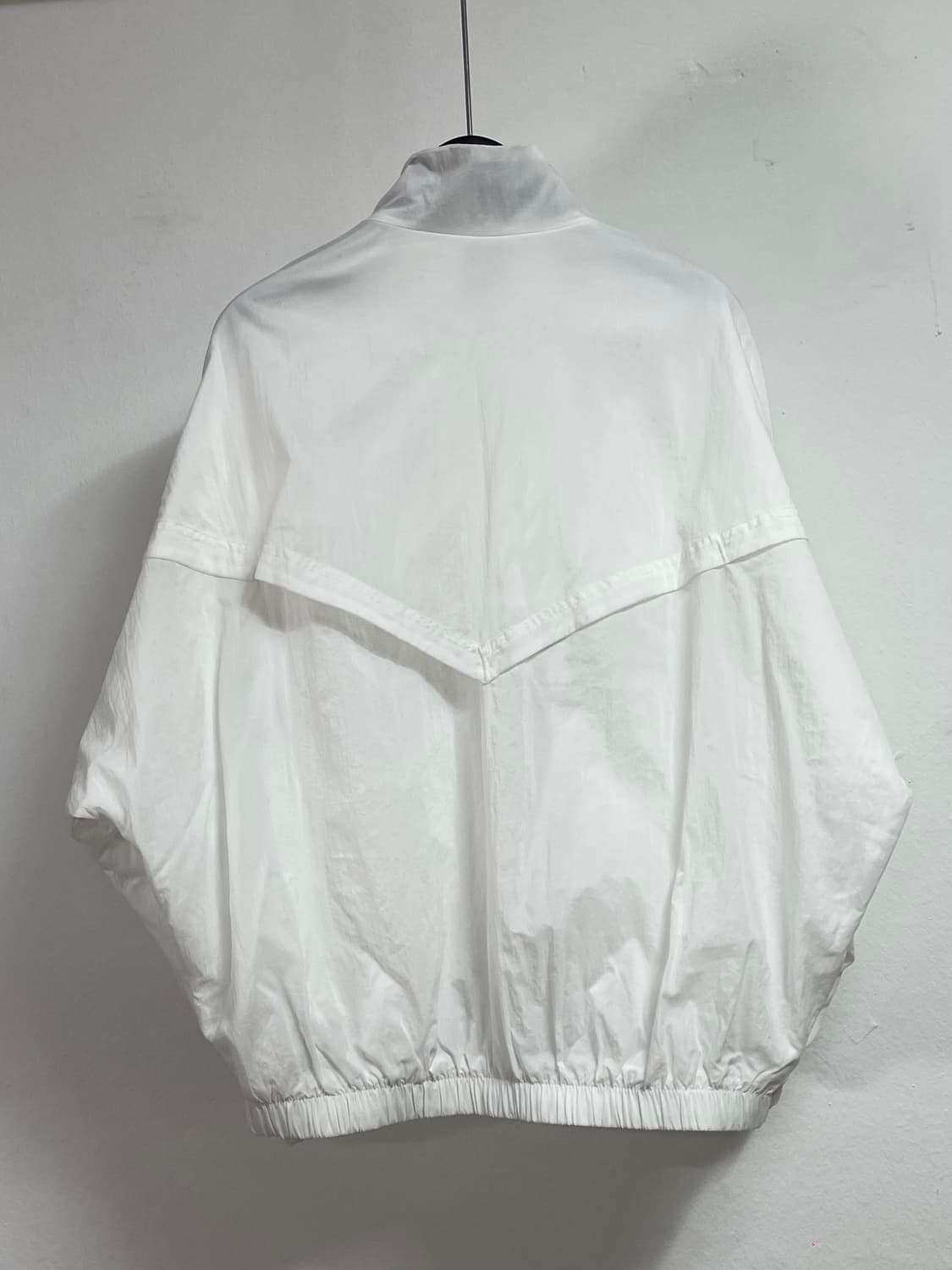 나이키 우먼스 스우시 윈드러너 바람막이 (on.153)    상품이미지3