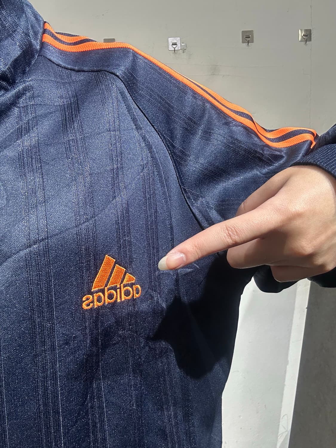 아디다스 네이지 오렌지 삼선 올드스쿨 오버핏 트랙탑 져지 XL 상품이미지4