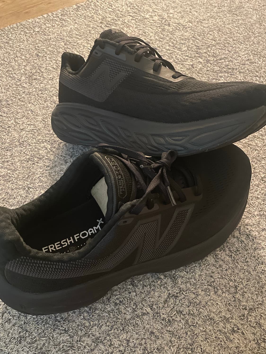 뉴발란스 프레쉬폼x 1080 v14 블랙 290m 상품이미지3