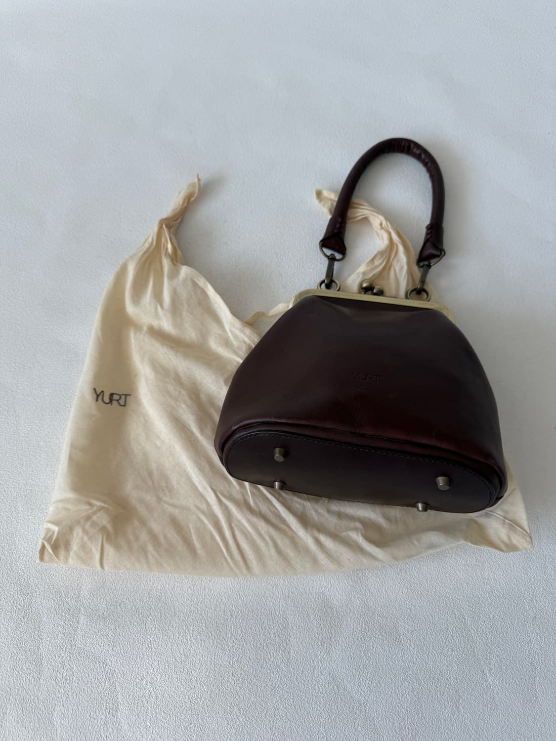 유르트(YURT) 레더 프레임백(크로스스트랩 포함) 상품이미지8