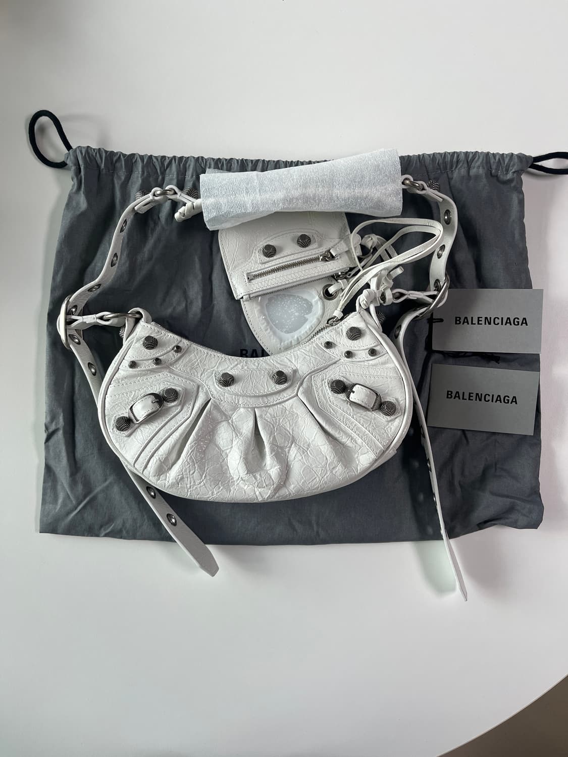 (새상품)발렌시아가 아레나 램스킨 르카골 XS 화이트 상품이미지1