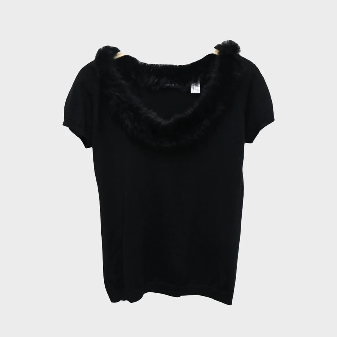 꼼사이즘 래빗퍼 포인트 블랙 반팔 울 니트 60384 상품이미지1