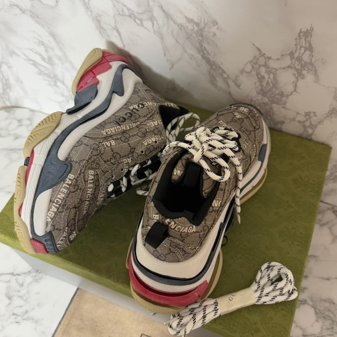 [36] 구찌 발렌시아가 트리플 S  상품이미지2