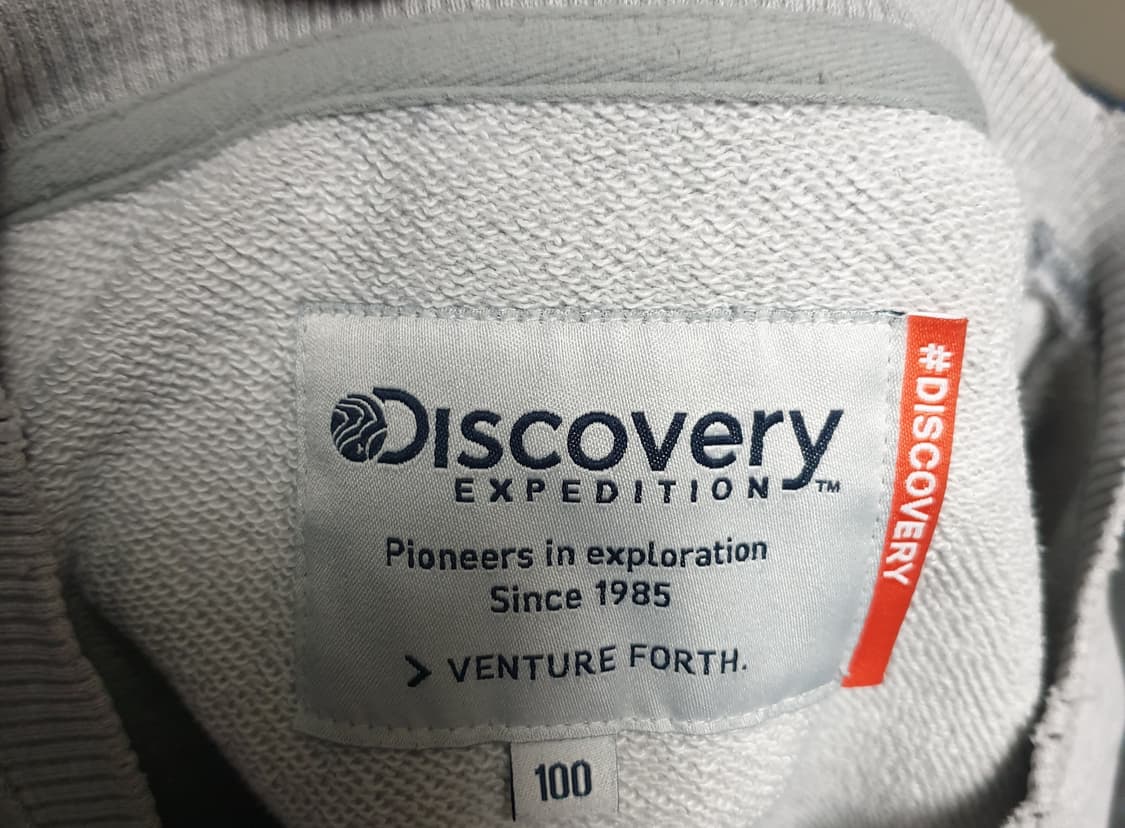 디스커버리 디스트로이드 커스텀 와펜 맨투맨 그레이 (100) 상품이미지3