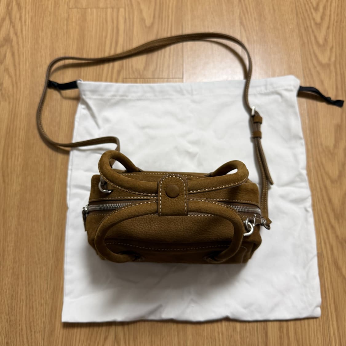 마지셔우드 소프트 토트 미니백 누벅 가방 상품이미지2