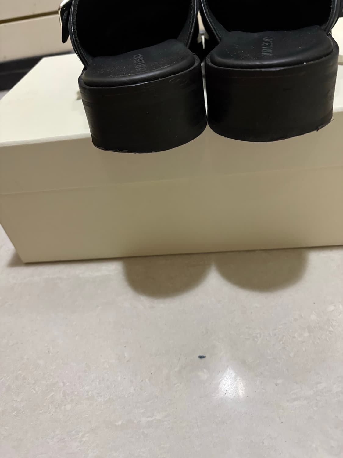 아워레가시 카미온 뮬 상품이미지3