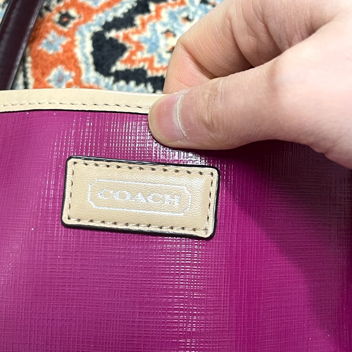 코치 핑크 에나멜 토트백 상품이미지4