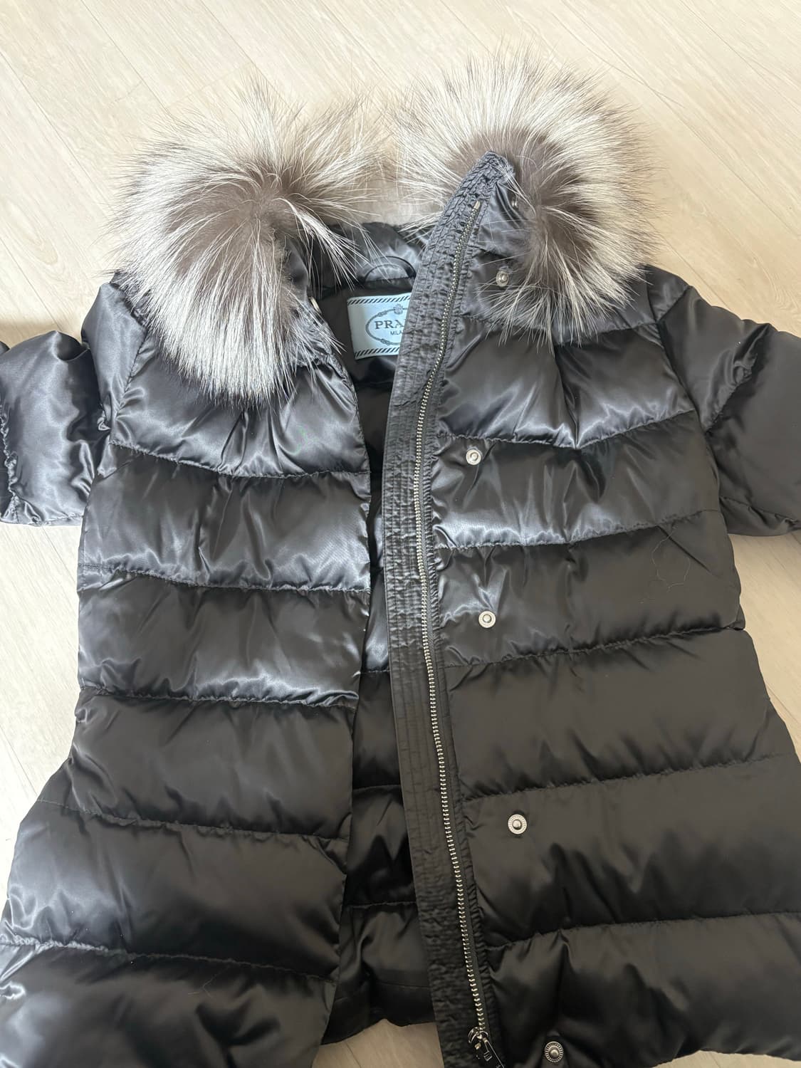 프라다 폭스퍼 구스다운 여자 패딩  상품이미지1